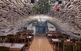 Pivnica a Penzion pri studni